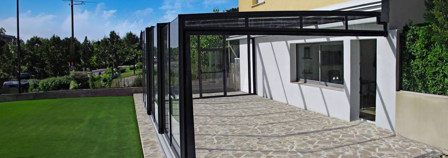 https://www.invictusbyalukov.fr/wp-content/uploads/2024/04/invicktus-by-alukov-abri-terrasse-glass.jpg
